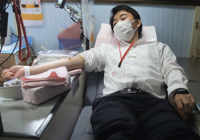 6月15日　信用金庫の日における献血活動