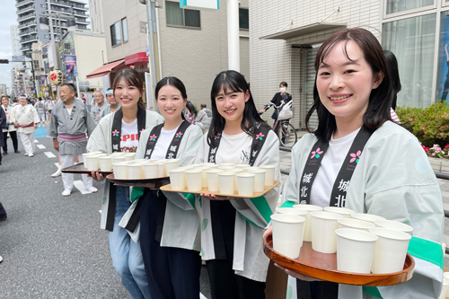 女性職員
