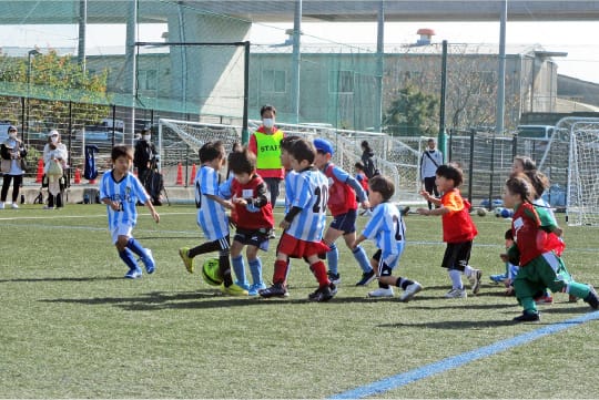 子どもサッカーの画像