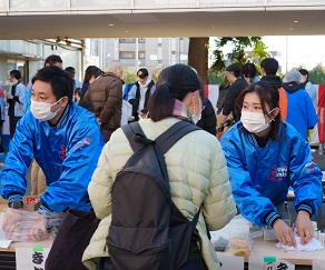 日大通り3ブロック主催「もちつき大会」