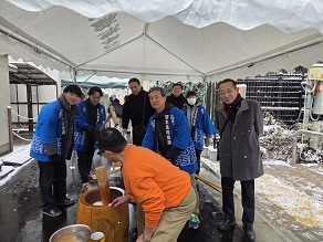 新橋町会主催「新橋町会もちつき大会」